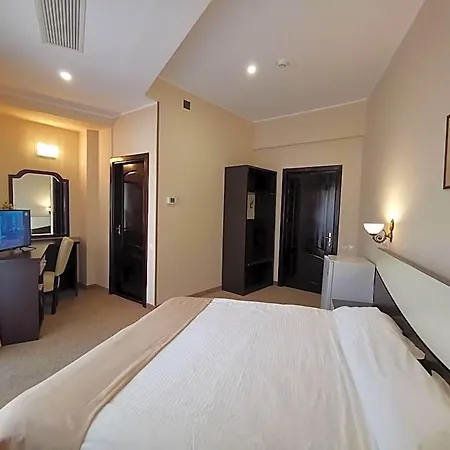 New Derby Hotel 3*