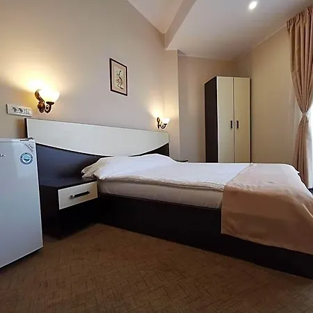 New Derby Hotel 3*